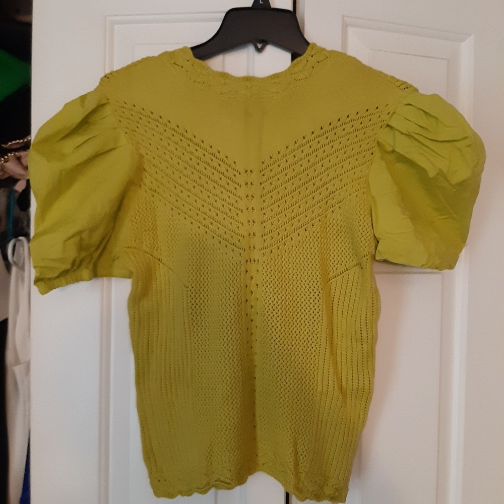 Green puff sleeve tie back sweater. - Picture 3 of 6